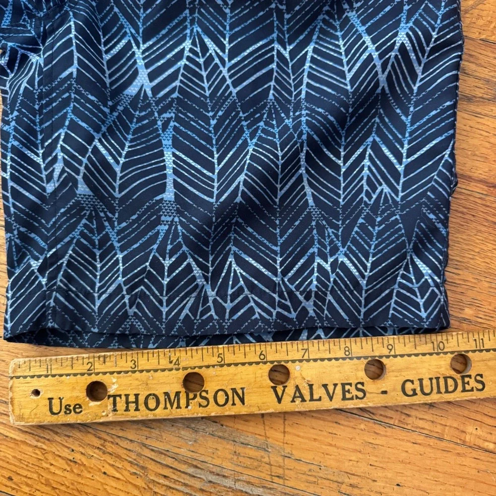Surfside Supply Mens Blue Geometric Leaf Print Swim Trunks Small 6.5 Inseam